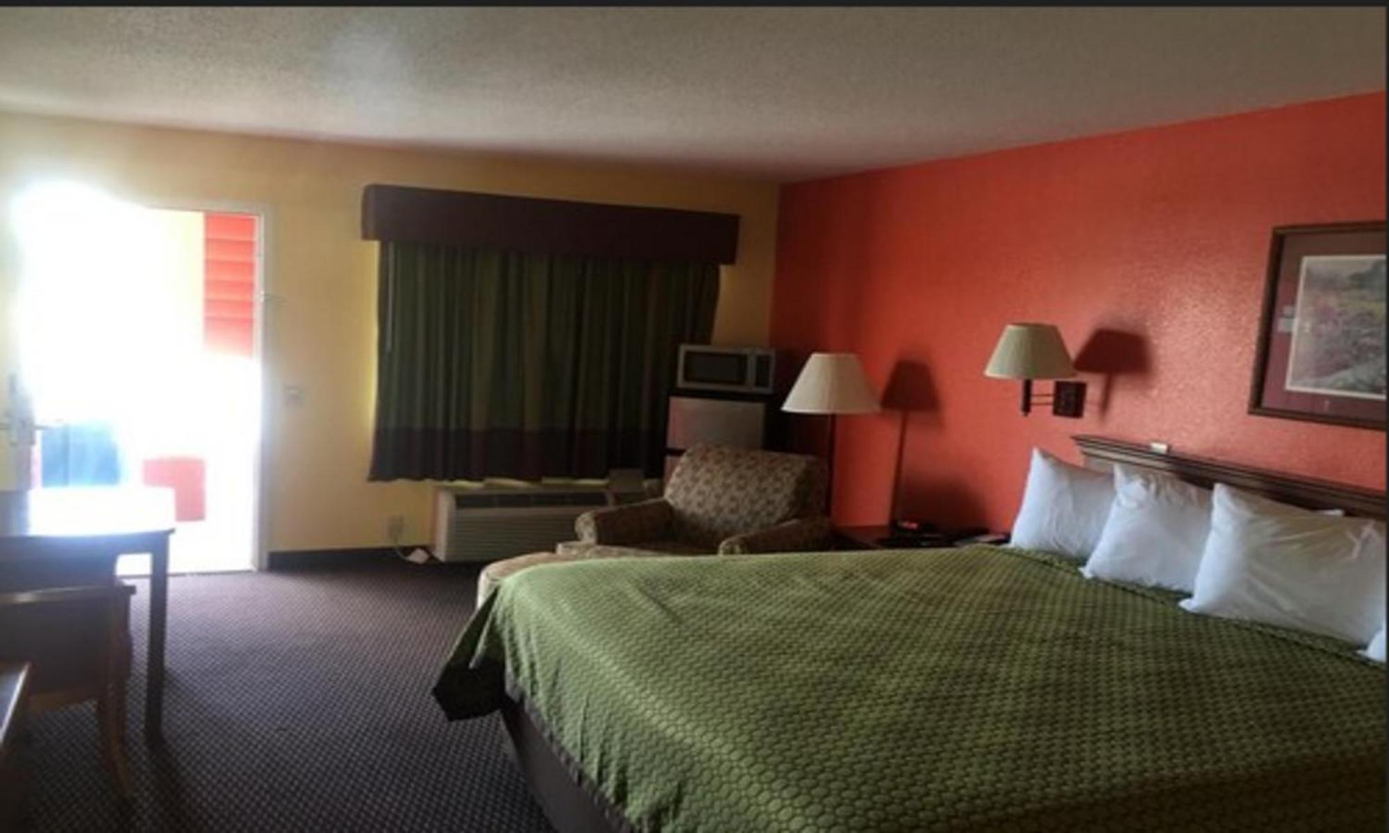 Budget Inn & Suites Hawkinsville Exterior photo